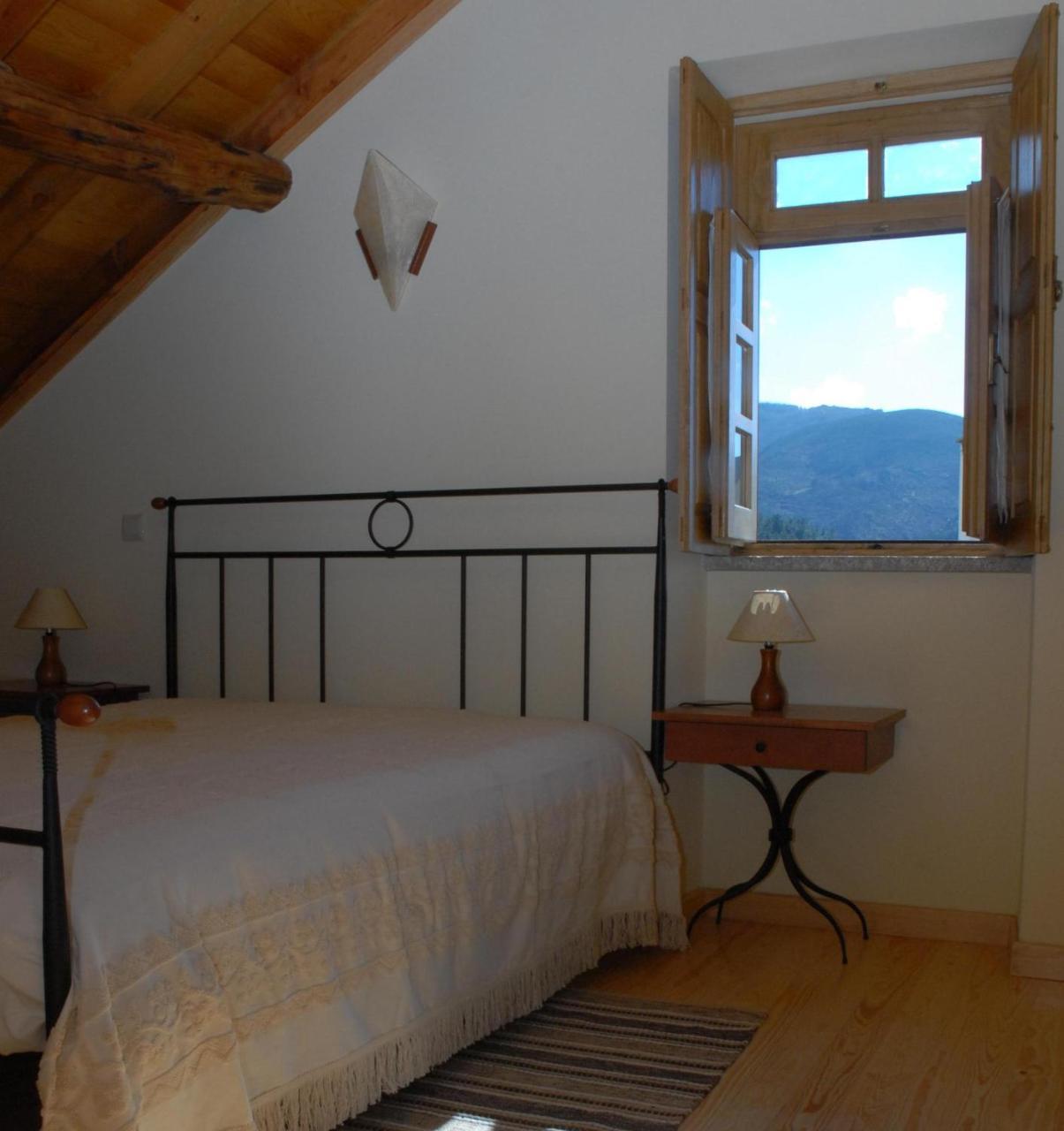 Casa Da Moreia Sabugueiro  Eksteriør billede